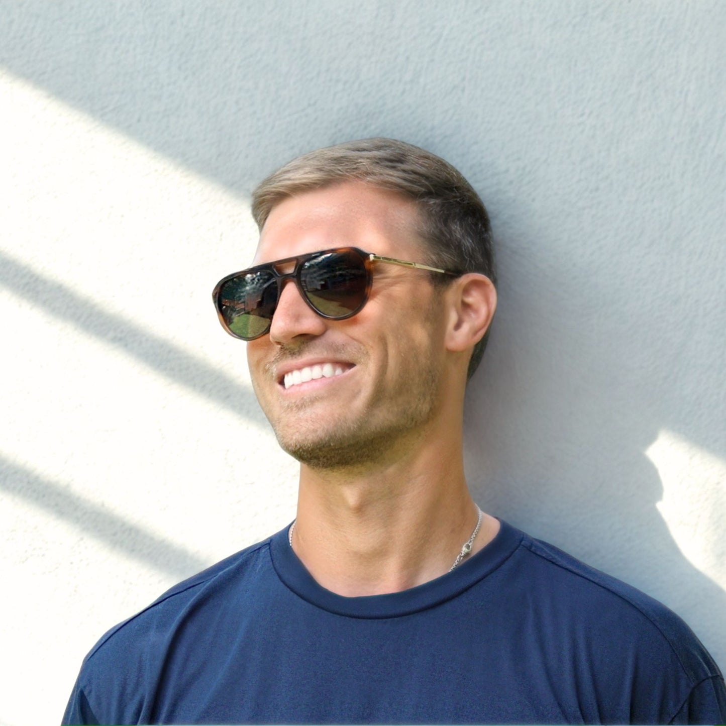 Classic double bridge rounded frame classic tortoise color with metal arms